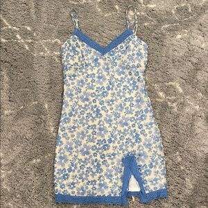 Forever 21 Blue Floral Lace Dress